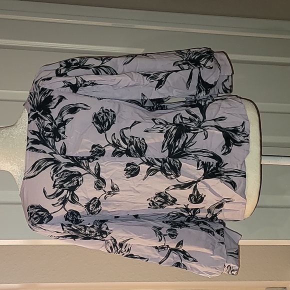 A new day blouse - Picture 3 of 6